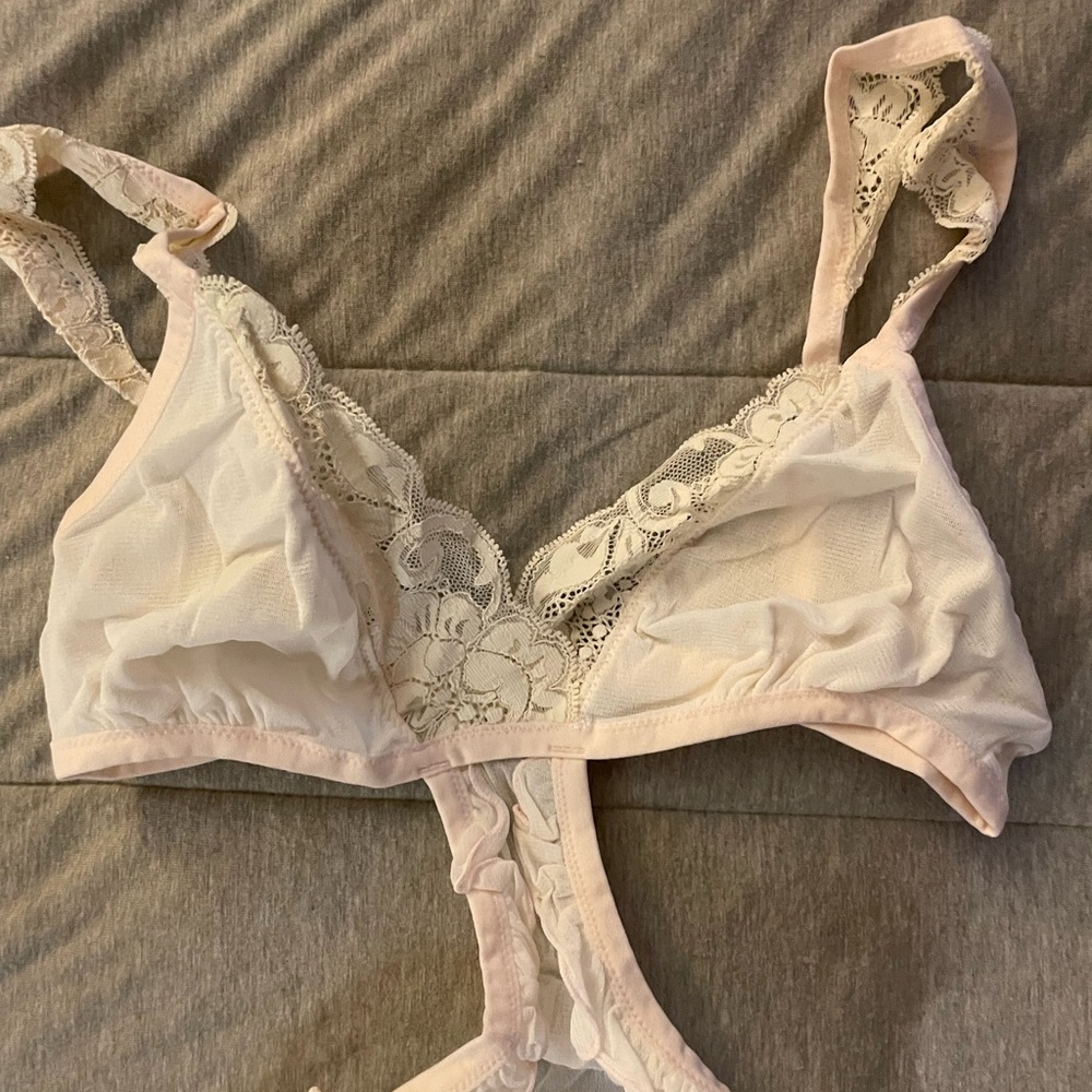 We Are HAH Key To Ur Heart Bodysuit in La Crème xs - Picture 8 of 14
